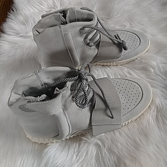 Yeezy 750 - Picture 1 of 6
